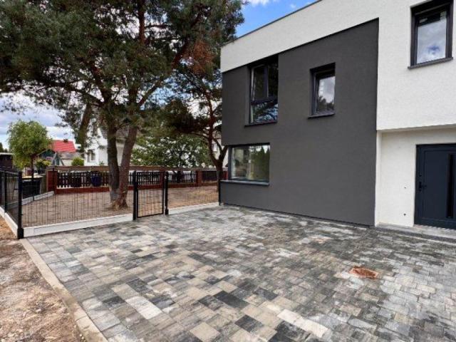 Na sprzedaż dom w zabudowie bliźniaczej - Zawada