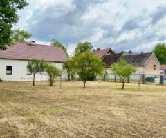 Działka budowlana z budynkiem do wyburzenia - Suchy Bór